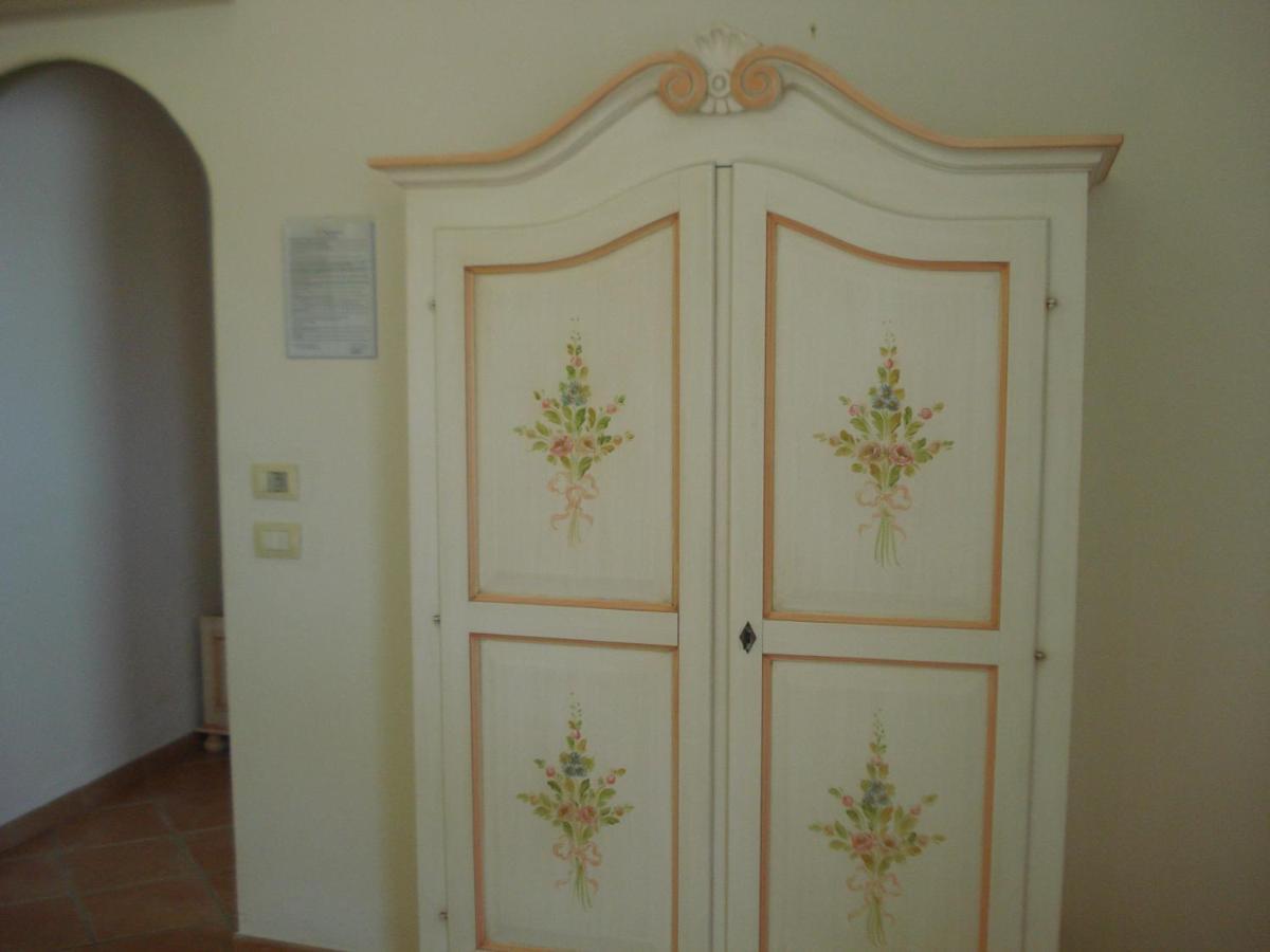 Hotel Valkarana Country Relais (Adults Only) Sant'Antonio di Gallura Eksteriør bilde