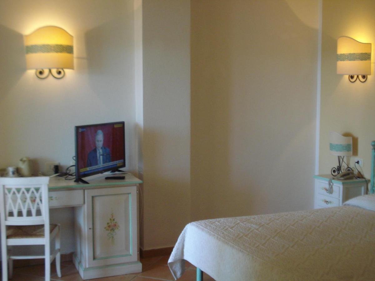 Hotel Valkarana Country Relais (Adults Only) Sant'Antonio di Gallura Eksteriør bilde