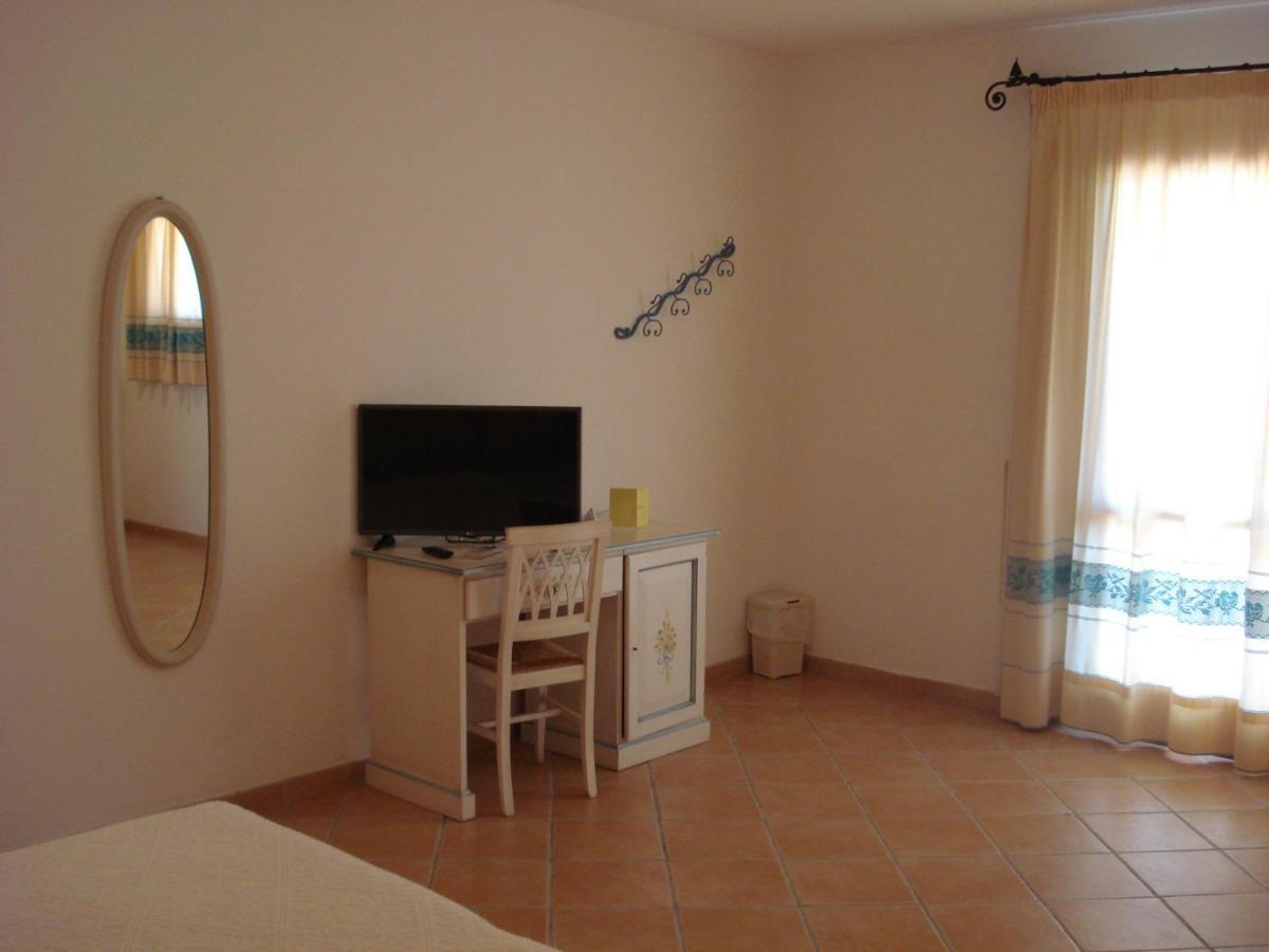 Hotel Valkarana Country Relais (Adults Only) Sant'Antonio di Gallura Eksteriør bilde