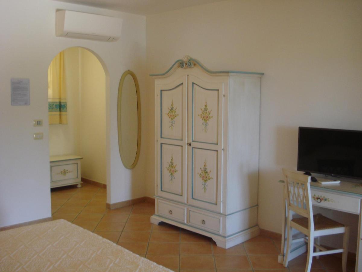 Hotel Valkarana Country Relais (Adults Only) Sant'Antonio di Gallura Eksteriør bilde